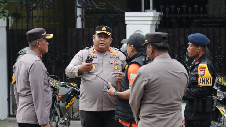 Buka Pos Penitipan Motor Gratis Bagi Pemudik Kapolres Pasuruan Juga Perintahkan Anggota Patroli Rumah Kosong
